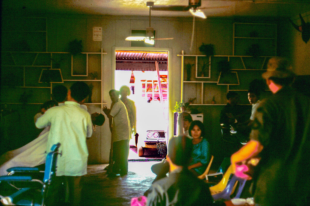 Dong Tam Barber Shop